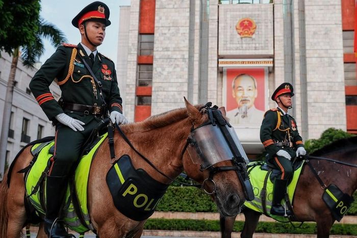 Đội Kỵ binh trong buổi tổng duyệt chương trình “81 mùa bình yên” tại khu vực trụ sở UBND thành phố Hà Nội