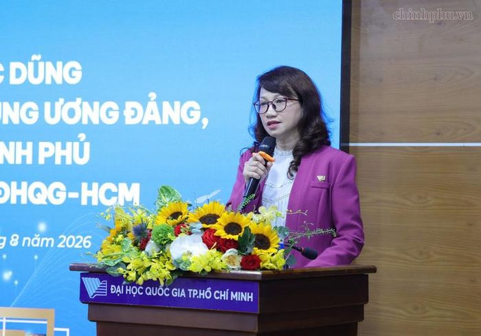 GS.TS Nguyễn Thị Thanh Mai báo cáo tại cuộc làm việc - Ảnh: chinhphu.vn/Gia Huy