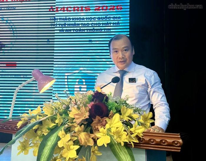 PGS.TS. Lê Hải Bình, Ủy viên Ban Chấp hành Trung ương Đảng, Phó Giám đốc Thường trực Học viện Chính trị quốc gia Hồ Chí Minh phát biểu tại Hội thảo - Ảnh: chinhphu.vn/Kim Liên