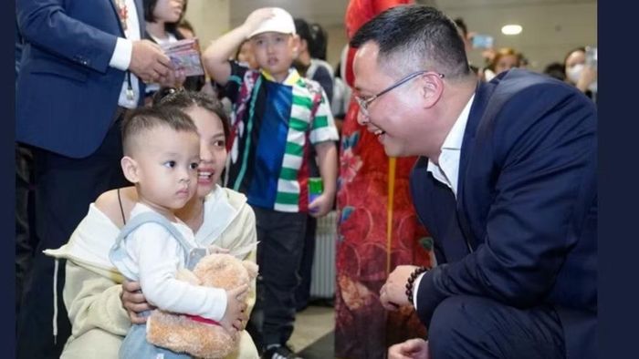 Cục trưởng Hàng không Việt Nam Uông Việt Dũng trong 1 lần đi thị sát tại sân bay. (Ảnh: Cục Hàng không Việt Nam)