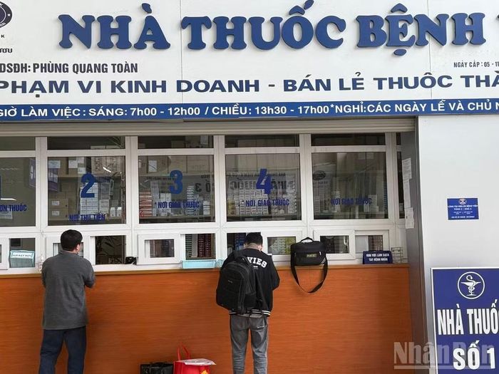 Dự kiến bổ sung 349 thuốc mới vào diện Quỹ Bảo hiểm y tế thanh toán ở tuyến xã. (Ảnh: ĐỖ THOA)