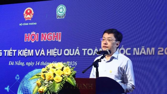 Phó Cục trưởng Đổi mới sáng tạo, Chuyển đổi xanh và Khuyến công Đặng Hải Dũng phát biểu khai mạc. (Ảnh: Công Vinh)
