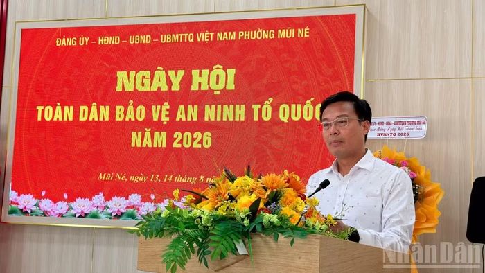 Đồng chí Đinh Văn Tuấn, Phó Chủ tịch Ủy ban nhân dân tỉnh Lâm Đồng phát biểu ý kiến. (Ảnh: THANH HẢI)