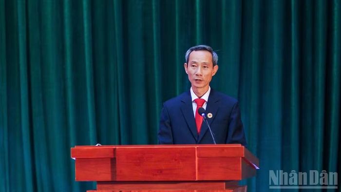 Chủ tịch Hội Chữ thập đỏ thành phố Lê Tấn Minh phát biểu tại chương trình. (Ảnh: CÔNG VINH)