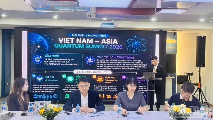 Đại diện NIC thông tin về chương trình. (Ảnh: HNV)