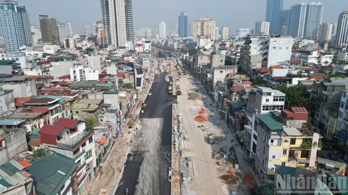 Dự án đoạn Hoàng Cầu - Voi Phục dài khoảng 2,27km, mặt cắt ngang rộng 50m, đi qua khu vực các phường Ô Chợ Dừa, Giảng Võ và Láng.