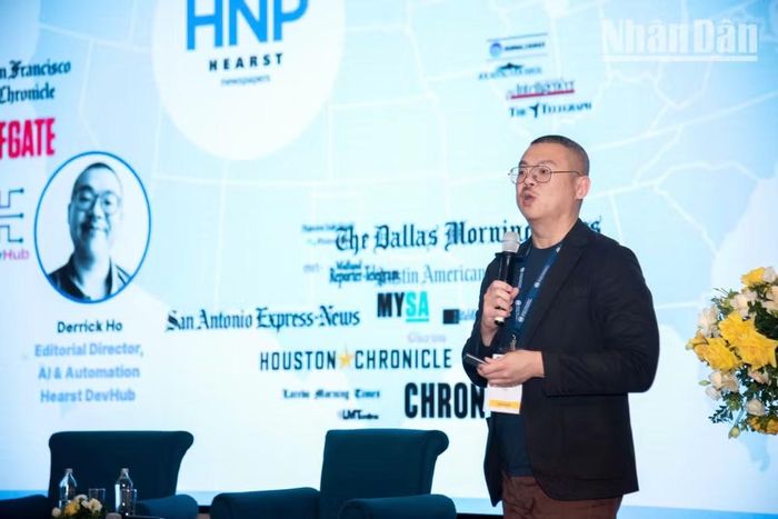Ông Derrick Ho theo đuổi triết lý “phóng viên đào tạo phóng viên” thay vì phụ thuộc hoàn toàn vào các công ty công nghệ. (Ảnh: MINH DUY)