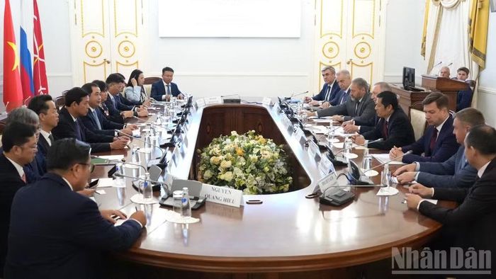 Quang cảnh cuộc làm việc tại Saint Petersburg. (Ảnh: THANH THỂ)