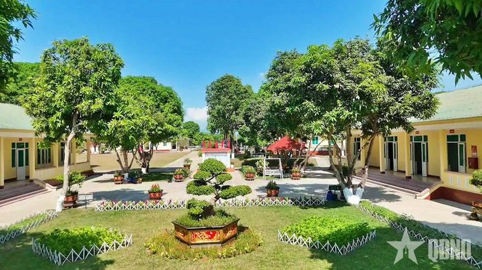 Một góc doanh trại Trung đoàn 19 (Sư đoàn 968, Quân khu 4). 