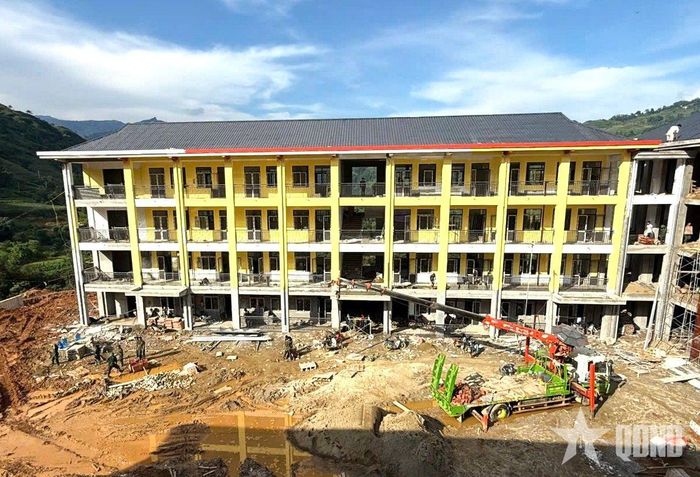 Trường Phổ thông nội trú liên cấp Tiểu học và THCS Pà Vầy Sủ đang được khẩn trương hoàn thiện để kịp đưa vào sử dụng trong năm học 2026-2027.