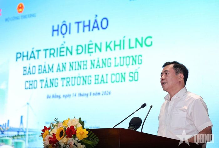 Đồng chí Nguyễn Sinh Nhật Tân, Thứ trưởng Bộ Công Thương phát biểu khai mạc.