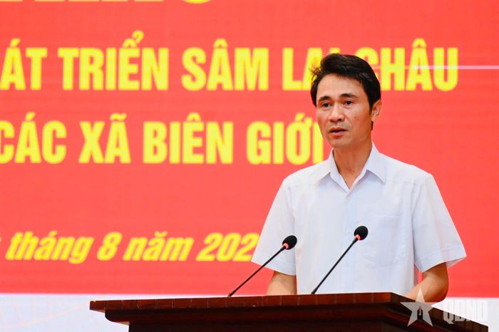 Đồng chí Hà Trọng Hải, Phó chủ tịch UBND tỉnh Lai Châu phát biểu tại hội thảo.