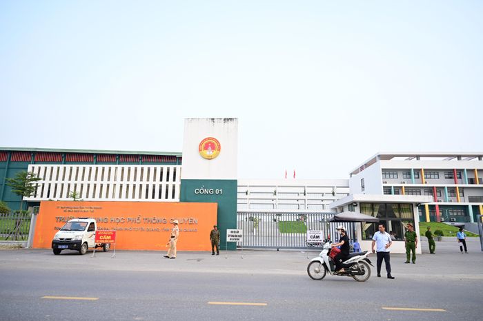 Điểm thi Trường THPT chuyên Tuyên Quang sáng 14-8. Ảnh: ĐỖ TRUNG