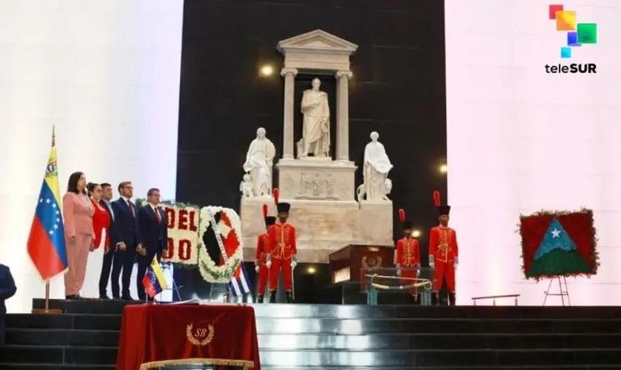  Lễ kỷ niệm 100 năm Ngày sinh Lãnh tụ Fidel Castro tại Điện Panteón Nacional, thủ đô Caracas, Venezuela. Ảnh: PRENSA LATINA 