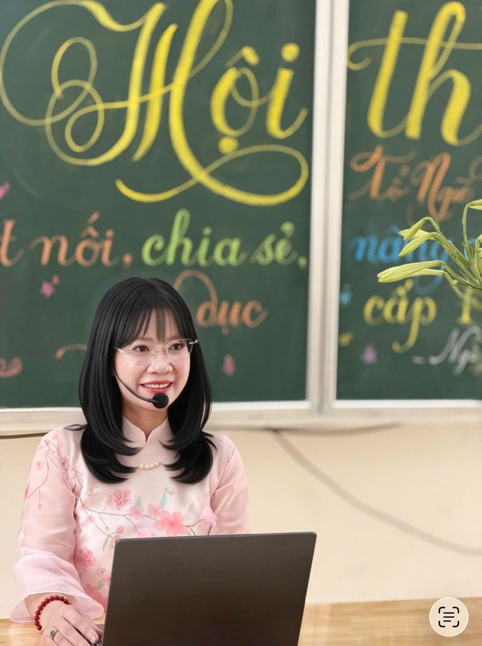 Cô giáo Bùi Thị Hoàng Yến, Trường THPT chuyên Vĩnh Phúc, tỉnh Phú Thọ. Ảnh: KIM ANH