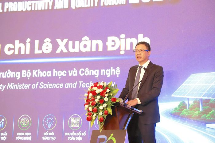 Thứ trưởng KH-CN Lê Xuân Định phát biểu khai mạc diễn đàn. QUANG HUY