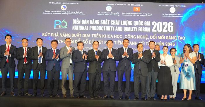 Phó thủ tướng Hồ Quốc Dũng và các đại biểu bộ ban ngành, quốc tế tại diễn đàn. QUANG HUY