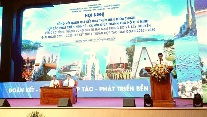 Hội nghị tổng kết đánh giá kết quả thực hiện Thỏa thuận hợp tác phát triển kinh tế - xã hội giữa Thành phố Hồ Chí Minh với các tỉnh, thành vùng Duyên hải Nam Trung Bộ và Tây Nguyên giai đoạn 2023 – 2025. Ảnh: NGỌC OAI