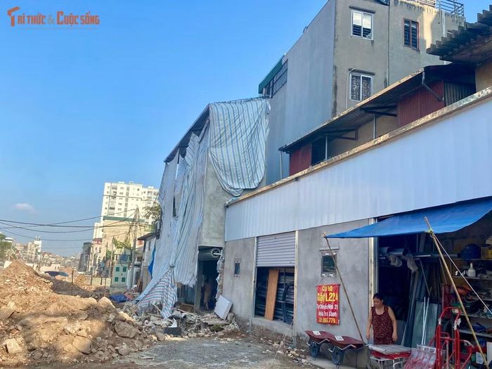 Nhiều ngôi nhà đã được sửa chữa và đưa vào sử dụng.