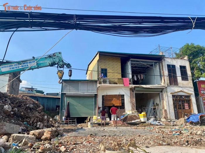 Quá trình này ảnh hưởng trực tiếp đến 814 hộ dân và 33 tổ chức nằm trên địa bàn 5 phường bao gồm: Vĩnh Tuy, Tương Mai, Vĩnh Hưng, Hoàng Mai và Lĩnh Nam (Hà Nội).