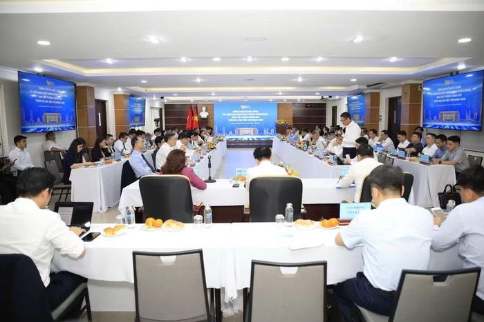 Toàn cảnh buổi làm việc.