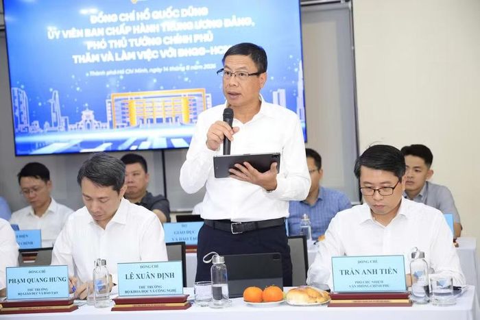 Ông Lê Xuân Định, Thứ trưởng Bộ Khoa học và Công nghệ phát biểu tại buổi làm việc.