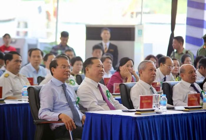 Đại biểu tham dự sự kiện.