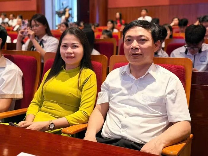 Các đại biểu tham dự buổi gặp mặt.