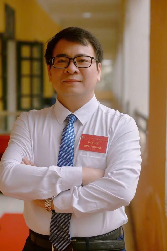 Thầy Dương Quang Hưng.