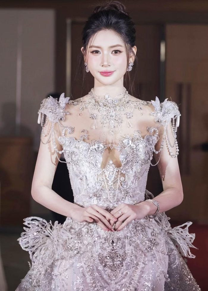 Người đẹp từng là đại biểu Diễn đàn Tri thức trẻ Việt Nam toàn cầu năm 2021. Kinh nghiệm công việc và các hoạt động trước đây được cô xem là nền tảng để xây dựng nội dung khi tham dự một cuộc thi đề cao môi trường và trách nhiệm xã hội.