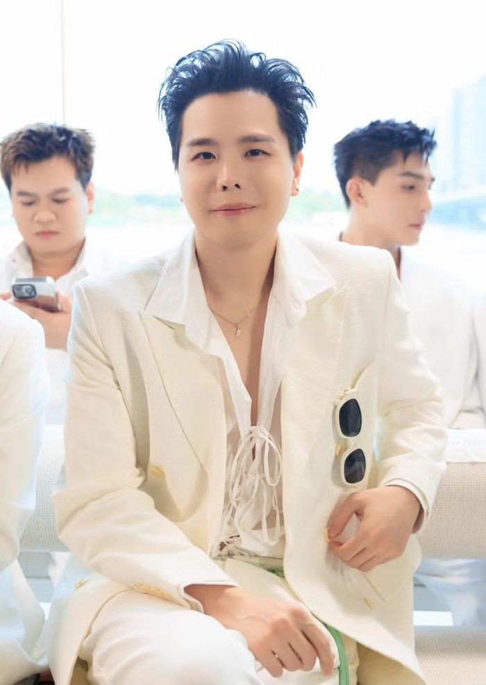  Trịnh Thăng Bình dự show Hoa hậu Thanh Thủy diễn váy cưới.