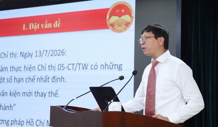 PGS.TS Lý Việt Quang trao đổi tại chương trình. Ảnh: Lâm Đăng Hải