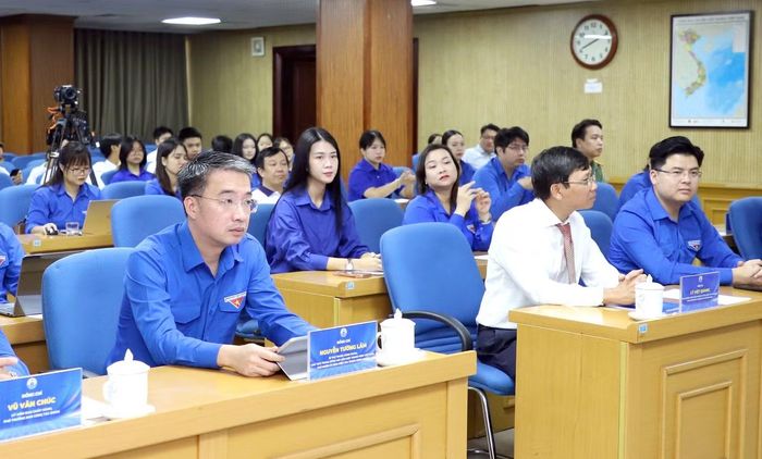 Hội nghị kết hợp hình thức trực tiếp kết hợp trực tuyến. Ảnh: Lâm Đăng Hải
