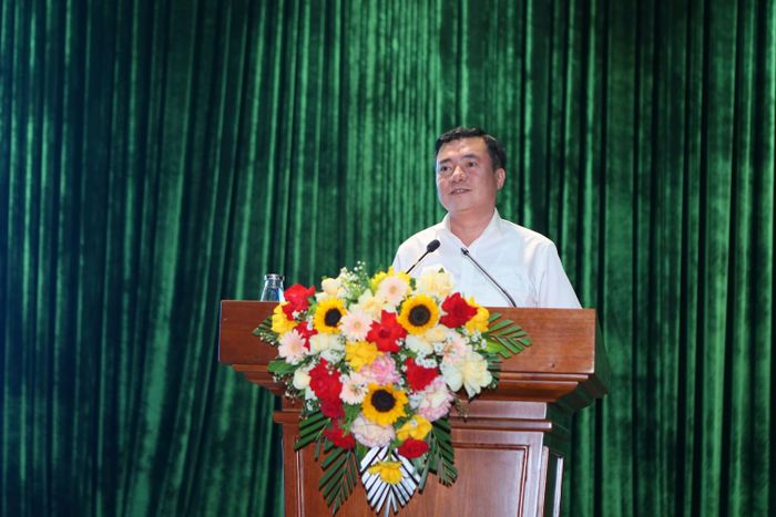 Thứ trưởng Bộ Công Thương Nguyễn Sinh Nhật Tân phát biểu khai mạc hội thảo.