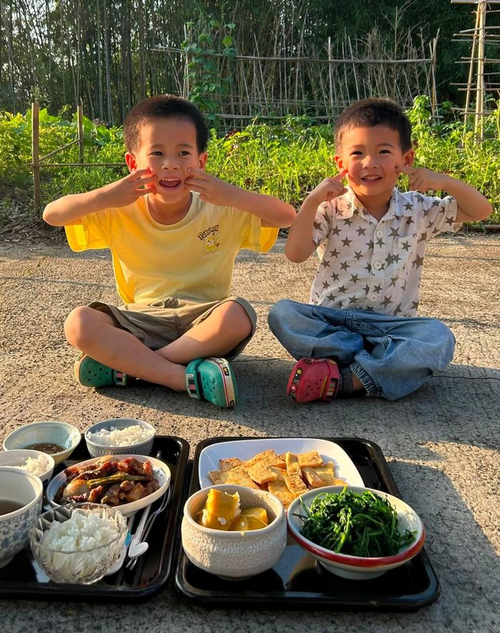 Kể từ khi rời phố, cuộc sống của gia đình chị Tâm thay đổi tích cực hơn, từ sức khỏe đến tinh thần