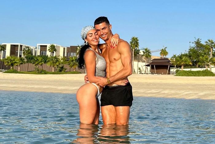 Ronaldo vừa kết hôn với bạn gái lâu năm Georgina Rodriguez - Ảnh: IG
