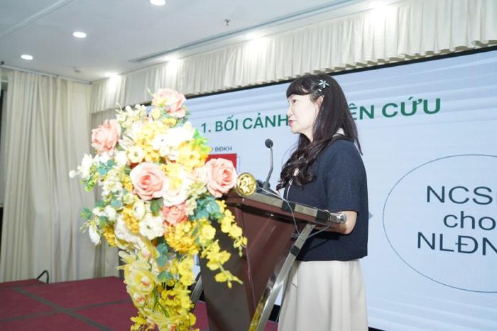 Các báo cáo viên chia sẻ nghiên cứu. Ảnh: Thu Hiền.