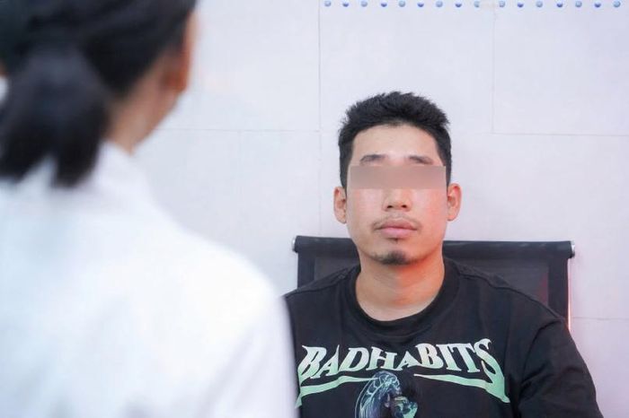 Anh Đ. khám tại bệnh viện. Ảnh: BVCC.