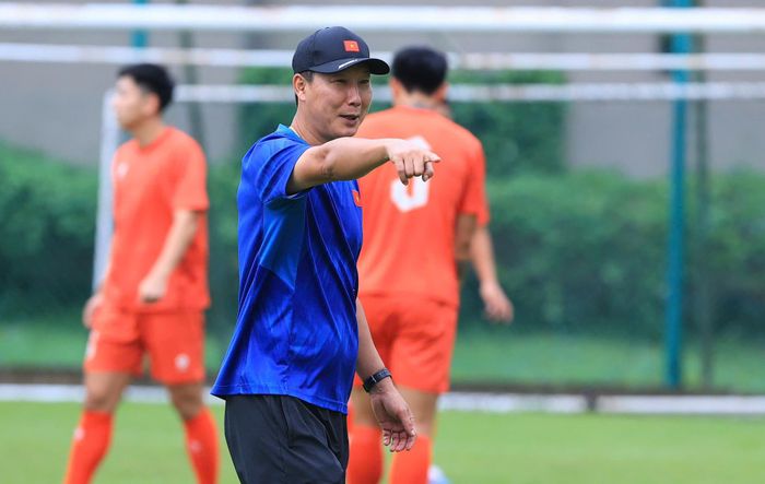 HLV Kim Sang Sik giúp tuyển Việt Nam có thành tích bất bại 22 trận, trong đó có 19 trận thắng, 3 trận hòa.