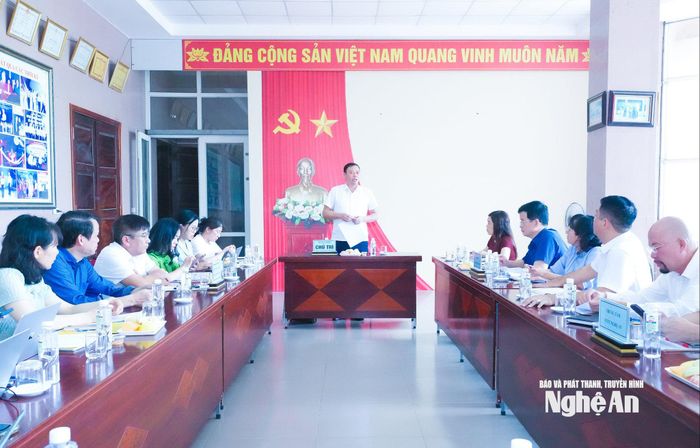 Quang cảnh làm việc tại Trung tâm Nghệ thuật truyền thống tỉnh. Ảnh: Mai Hoa