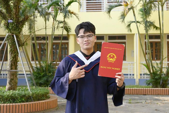 Nguyễn Thế Đăng - cựu học sinh lớp 12 Sinh, Trường THPT Chuyên Hà Tĩnh. (Ảnh: NVCC)