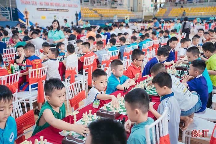 Việc tham gia giải đấu cờ vua là cơ hội để các em học sinh cọ xát, giao lưu với các bạn có cùng đam mê.