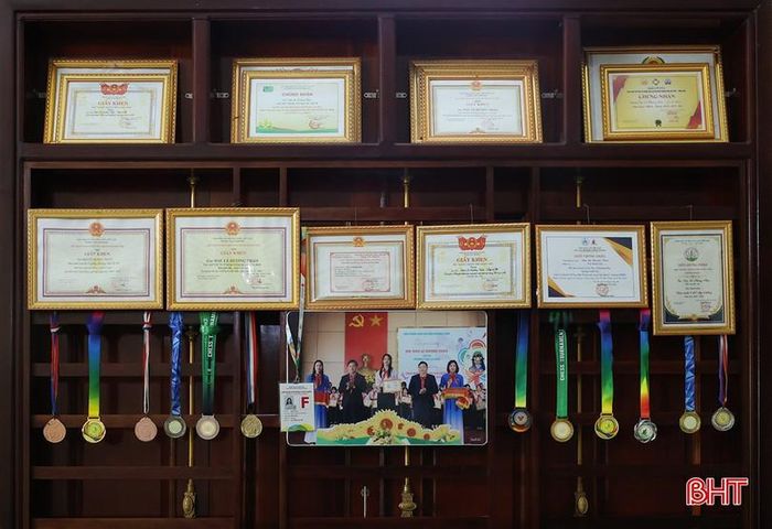  Những thành tích đạt được từ niềm đam mê cờ vua đã góp phần thúc đẩy tinh thần học tập của em Đậu Lê Hương Thảo. 