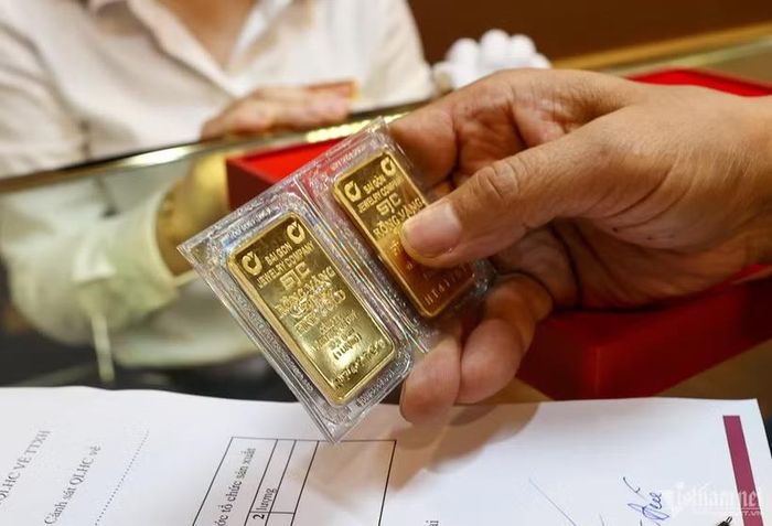 Giá vàng SJC trong nước đảo chiều giảm 1 triệu đồng mỗi lượng. (Ảnh: Vietnam+)