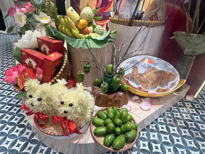 Những sản phẩm được mang đậm nét văn hóa của phố nghề Hà Nội. (Ảnh: PV/Vietnam+)