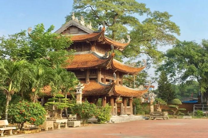 Không gian thanh tịnh bên trong ngôi đại cổ tự. (Ảnh: Cục Du lịch Quốc gia Việt Nam)