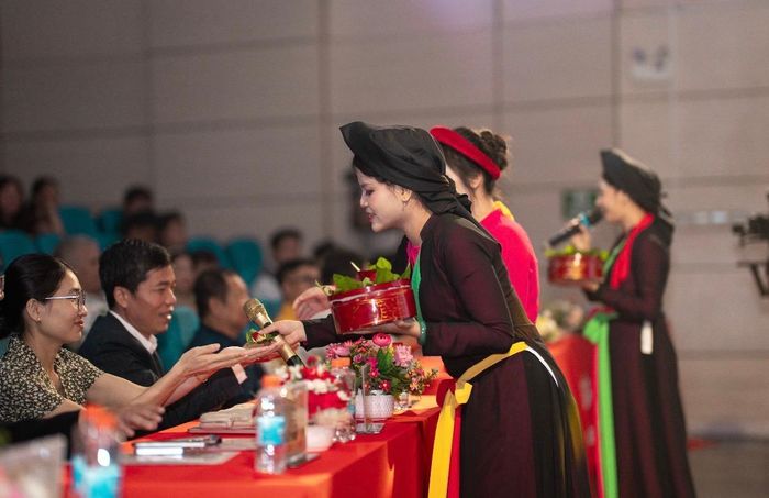 Mời trầu - nét văn hóa đặc sắc mang thông điệp “Nối nhịp giao duyên - Giữ hồn Kinh Bắc”.