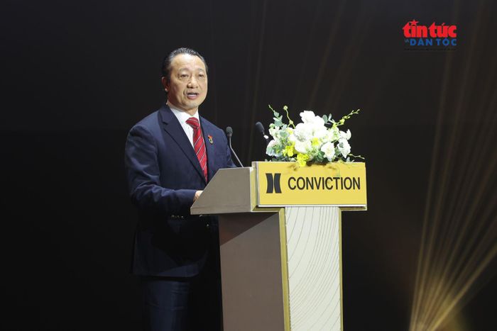 Ông Nguyễn Quang Vinh, Phó Chủ tịch VCCI phát biểu tại phiên khai mạc.
