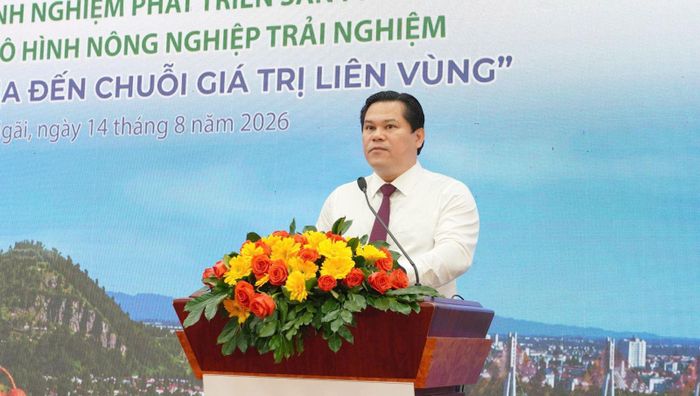 Ông Trần Phước Hiền, Tỉnh ủy viên, Phó Chủ tịch UBND tỉnh Quảng Ngãi phát biểu khai mạc diễn đàn.