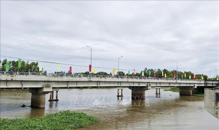 Cống Trà Sư (phường Thới Sơn, tỉnh An Giang) có vài trò điều tiết nguồn nước, kiểm soát lũ, bảo vệ sản xuất vùng Tứ giác Long Xuyên. Ảnh: Thanh Sang/TTXVN
